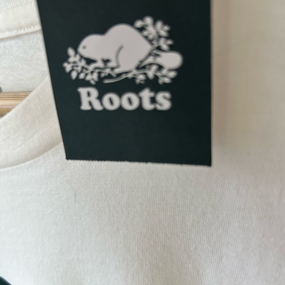 Roots Woman’s White Long Sleeve Shirt Size M - Picture 3 of 6